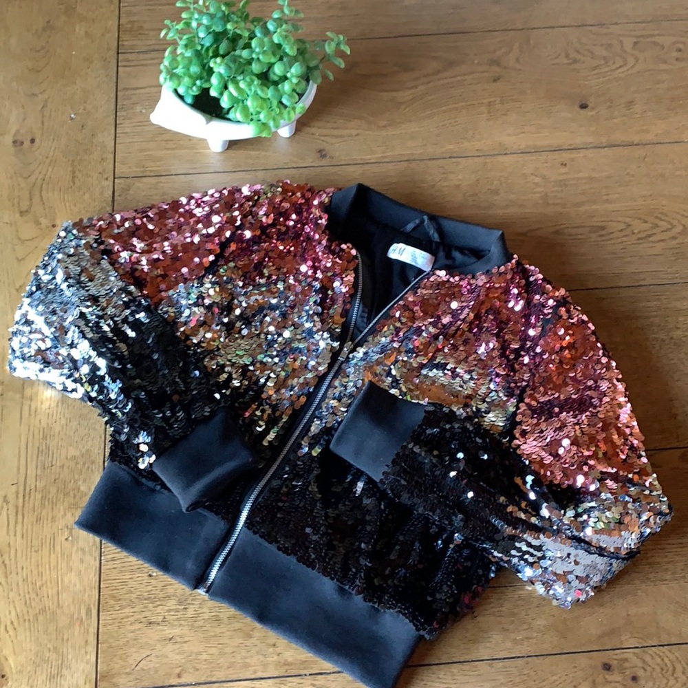 Like new H&M sequence girls zip up jacket